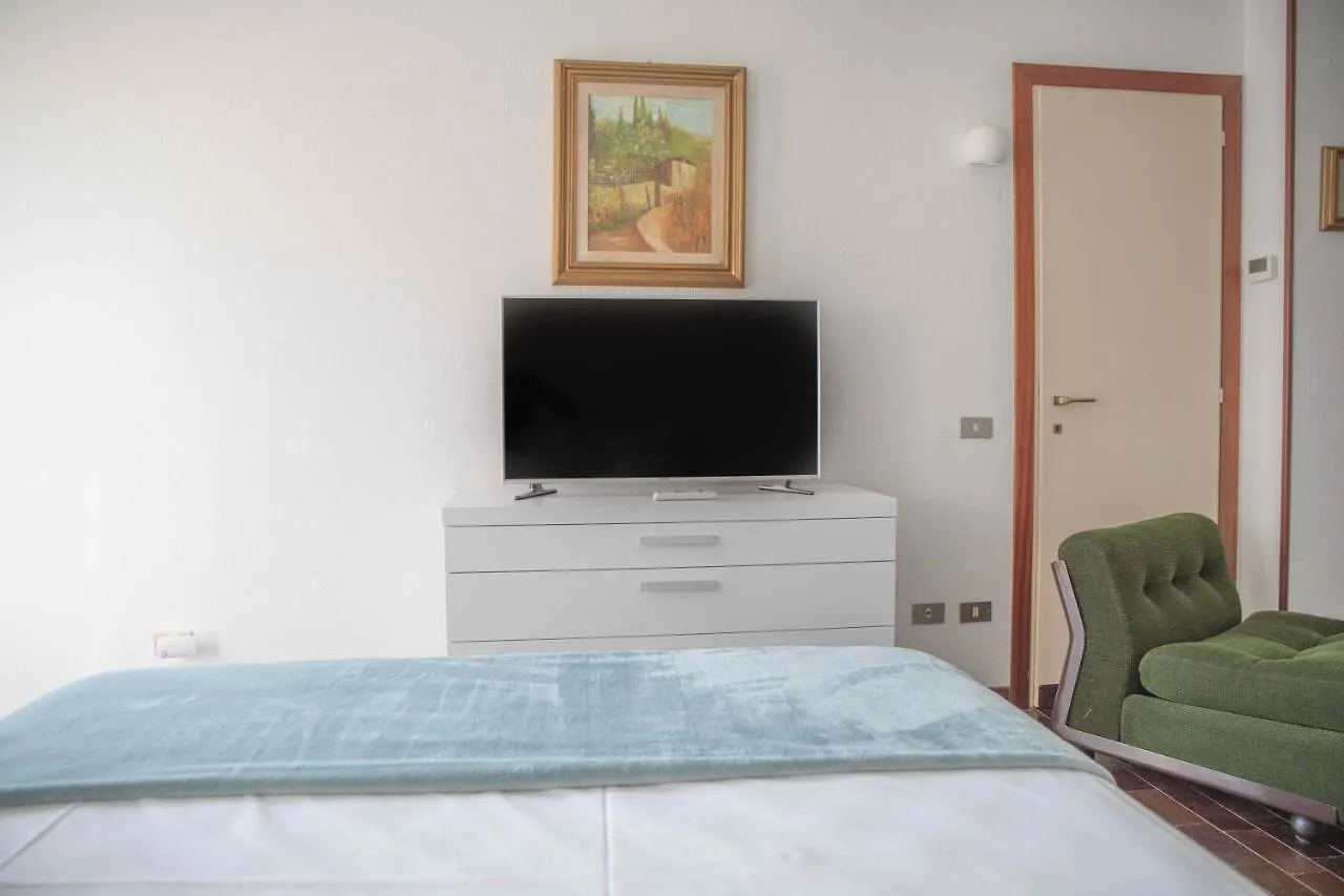 The Postcard By Design Studio Varenna Apartment