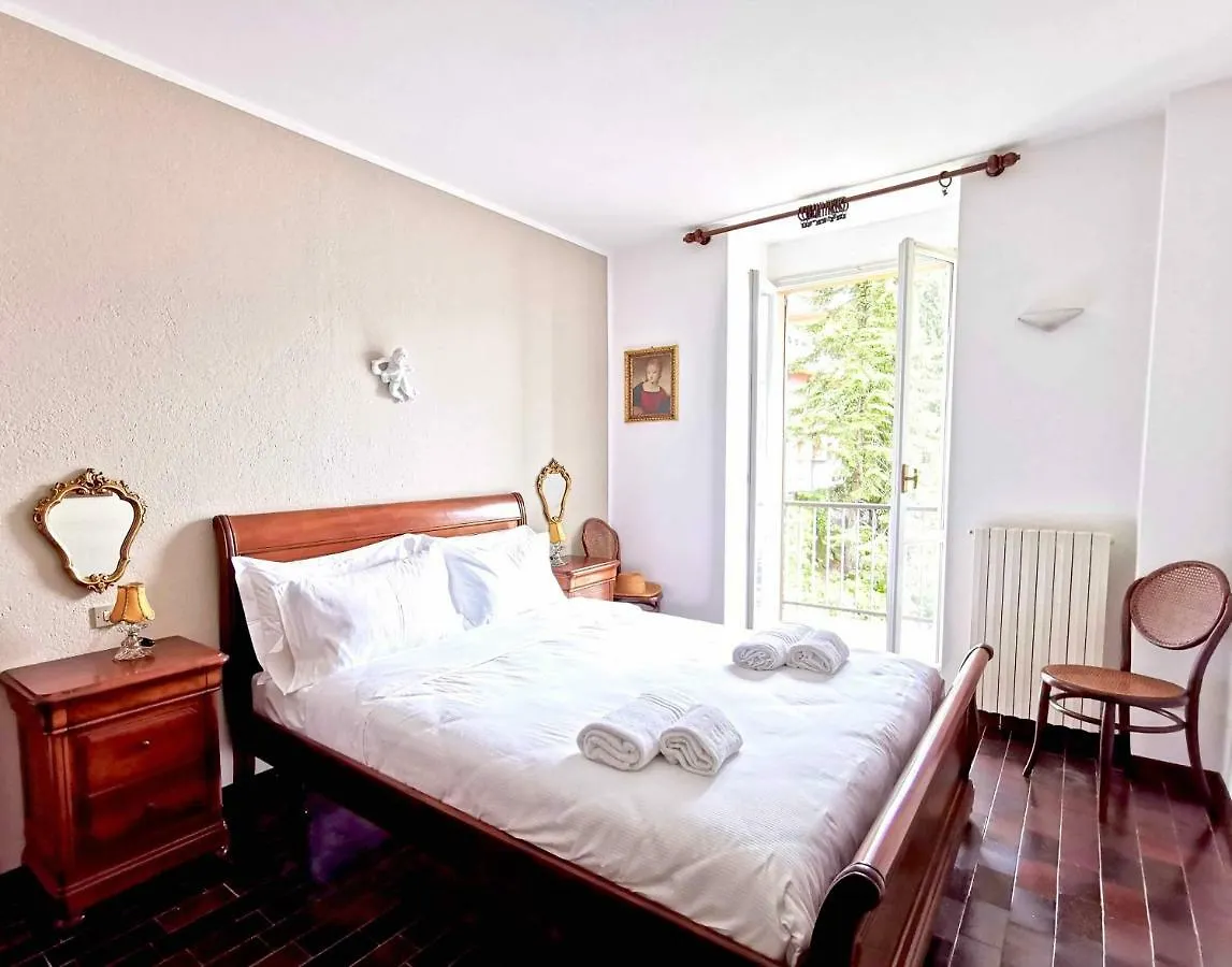 The Postcard By Design Studio Varenna Italy